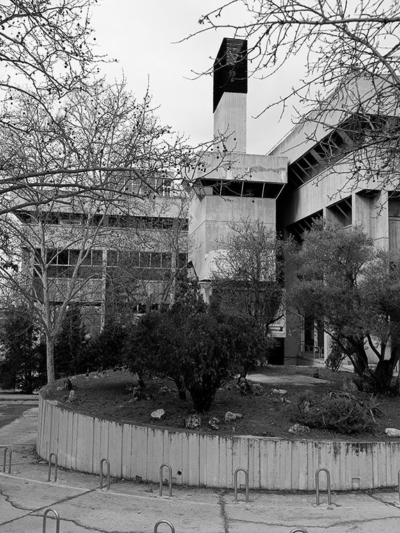 Brutalismo. Facultad de periodismo.