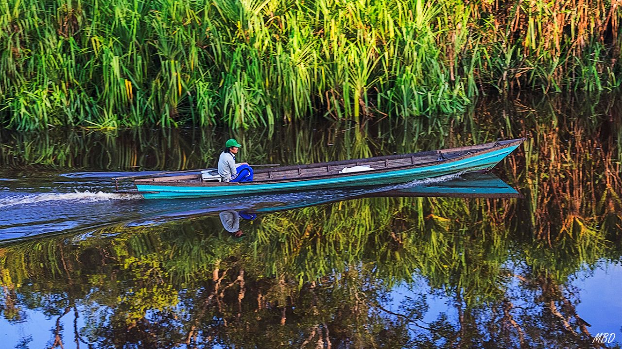 Y el trasiego de locales en el río