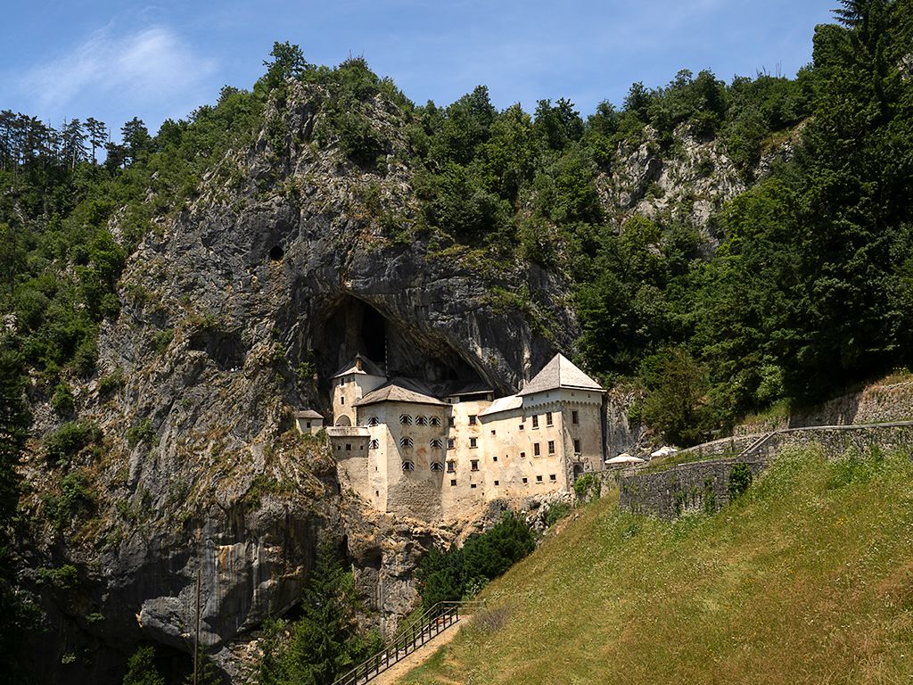 Castillo de Predjama
