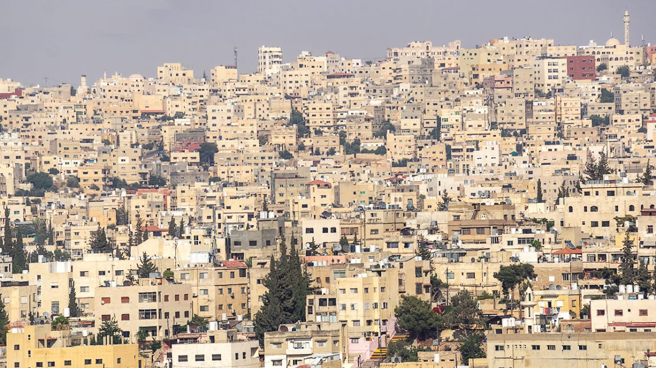 Antenas, depósitos de agua...