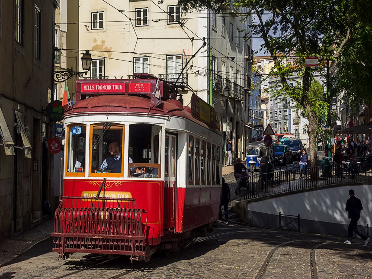 Transportes turísticos en las colinas
