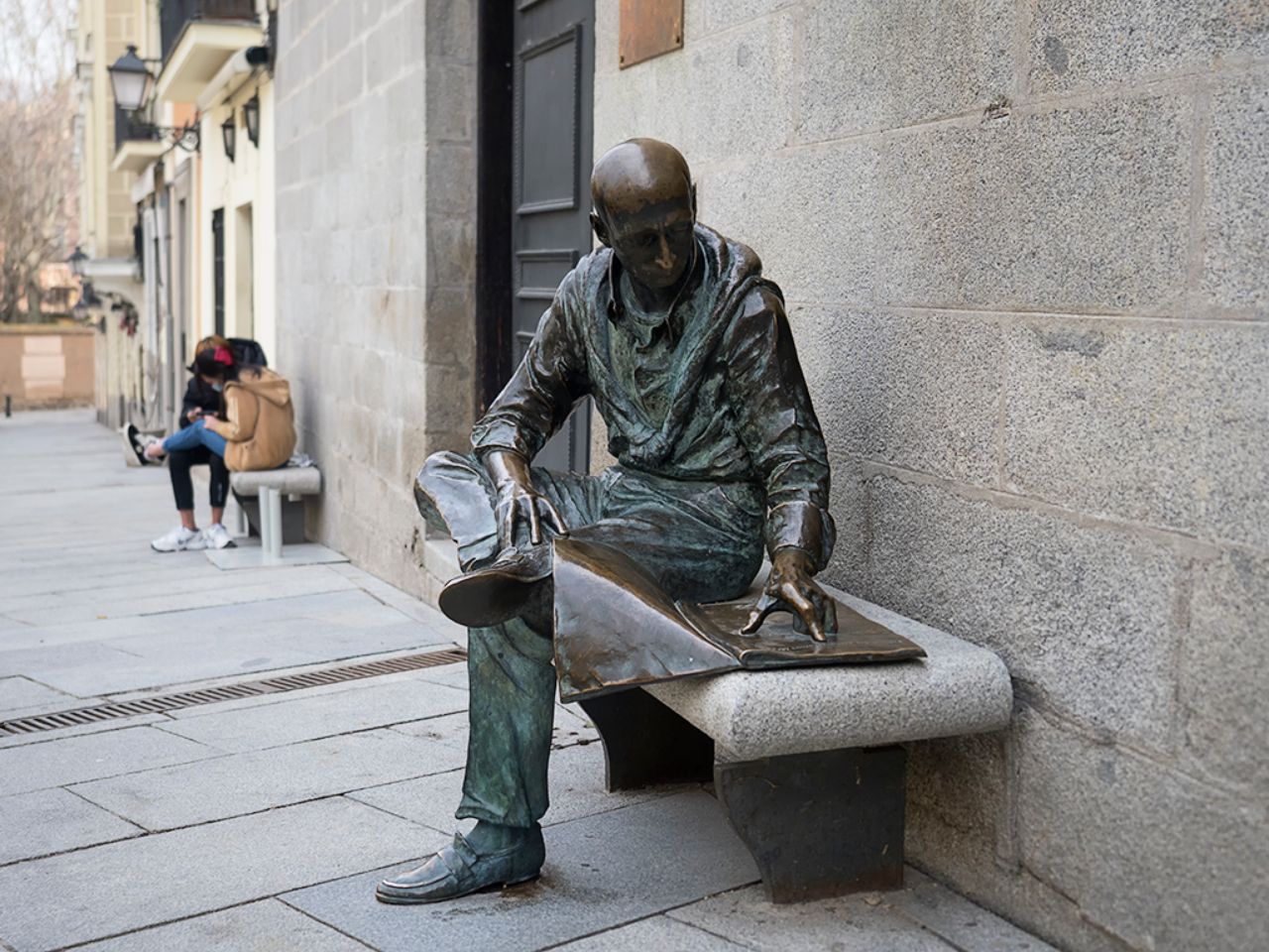 El hombre sentado. Félix Hernando