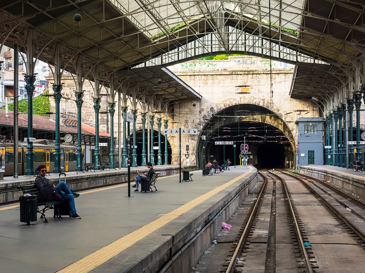 Estación de San Bento
