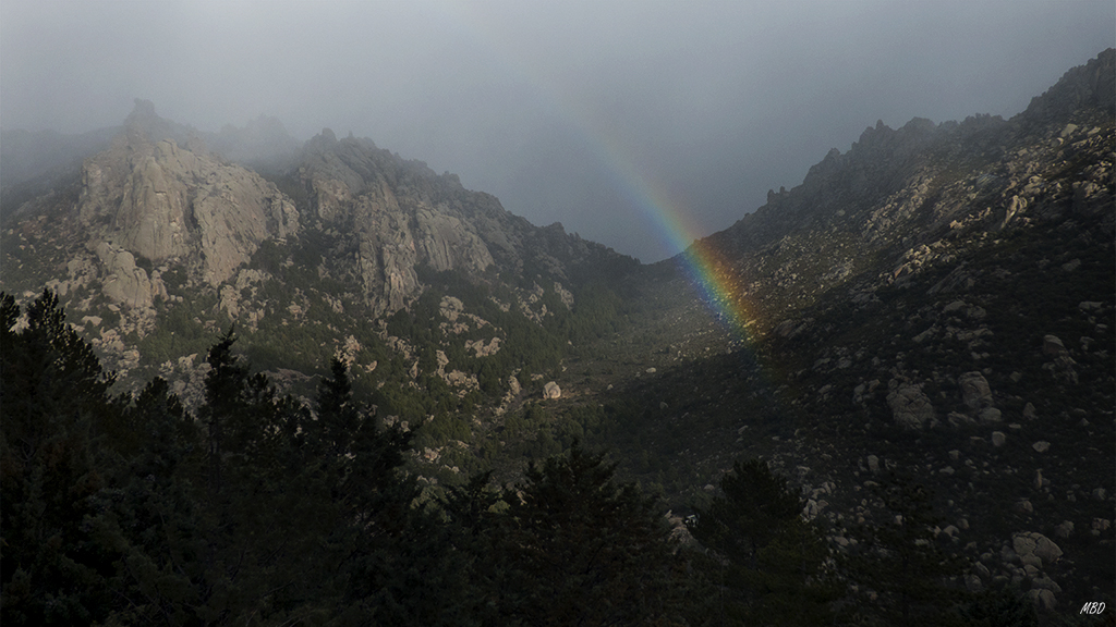 Pedriza, ene2016. Cae la tarde, tregua en el cielo.