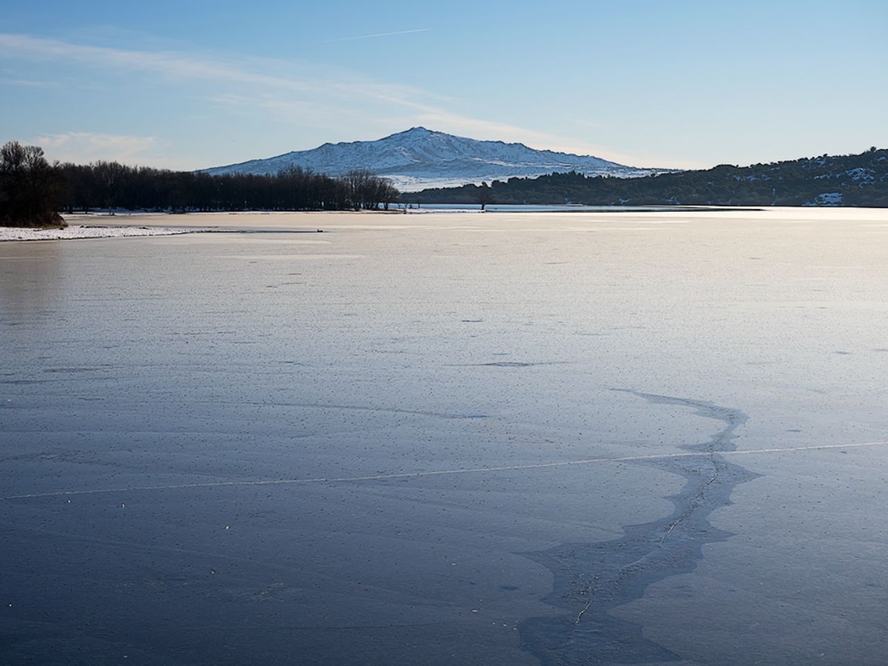 Embalse helado de Santillana