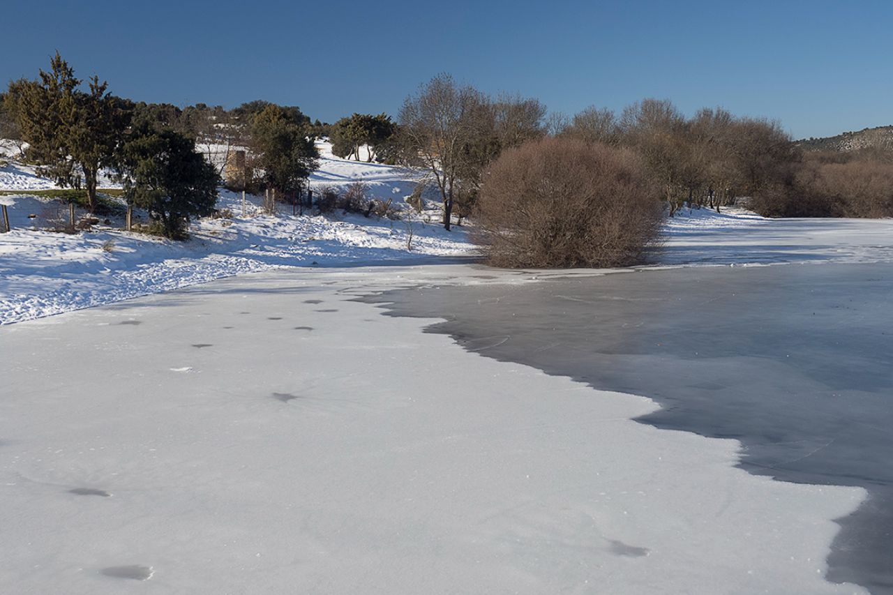 Embalse helado de Santillana