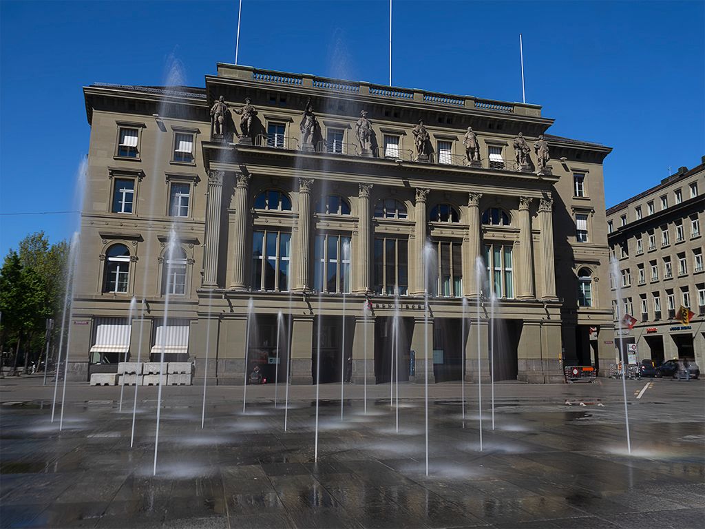 Banco del Canton de Berna y fuente