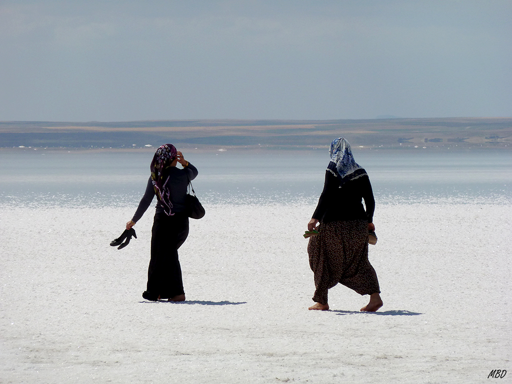 Tuz Gölü. Contrastes