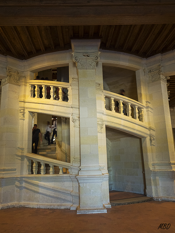 Escalera de doble hélice diseñada por Leonardo